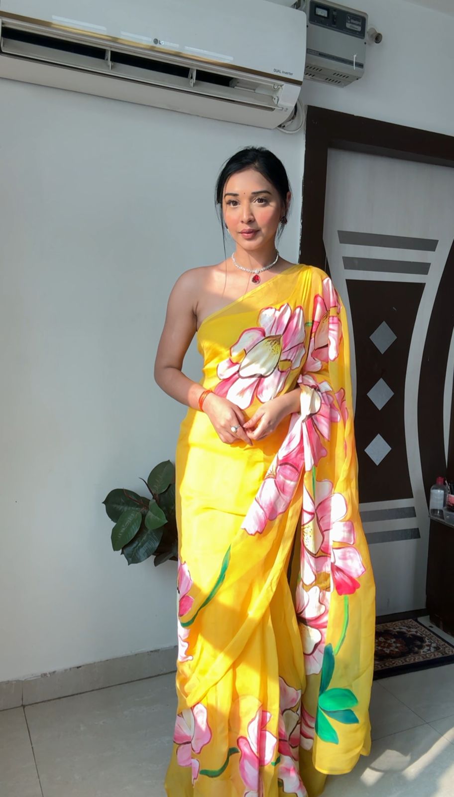 1 MIN READY TO WEAR DIGITAL ORGANZA SAREE WITH BLOUSE