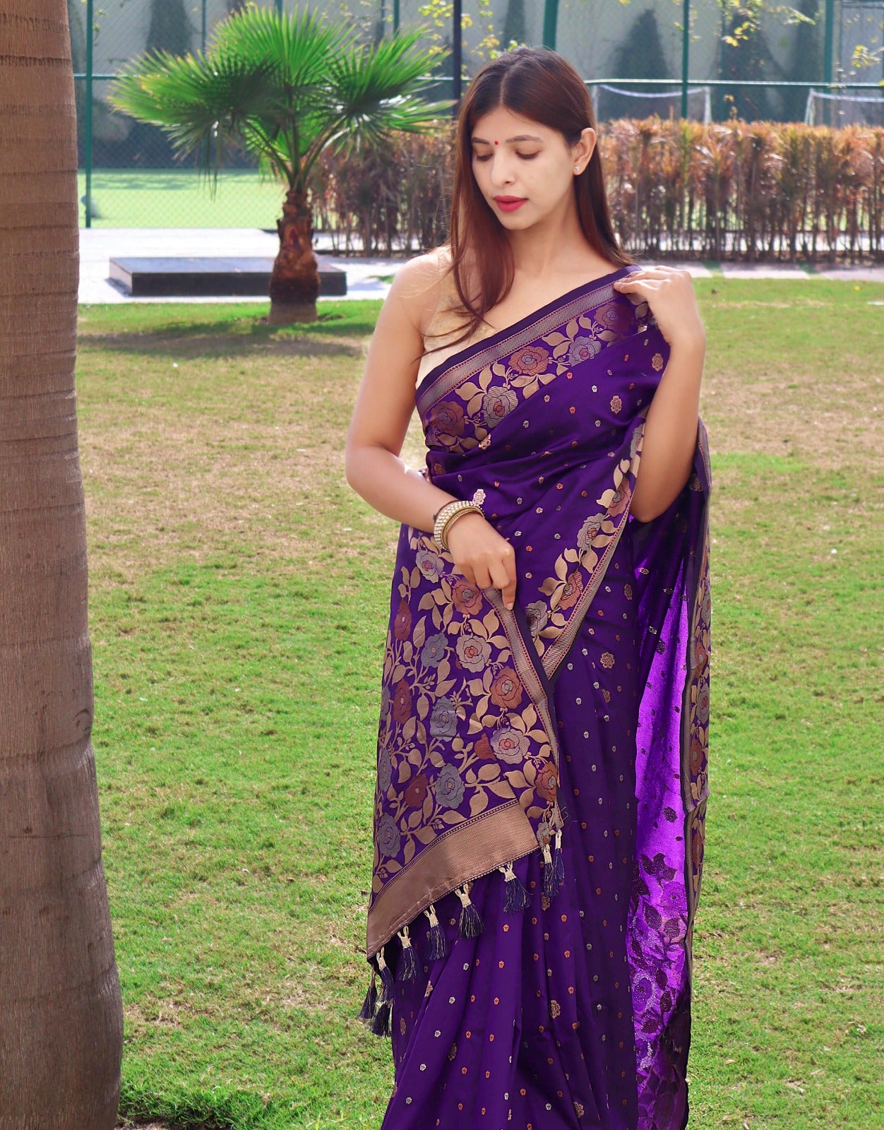 LOVENDER SOFT BANARASI SILK SAREE WITH LAGNIAPPE BLOUSE PIECE