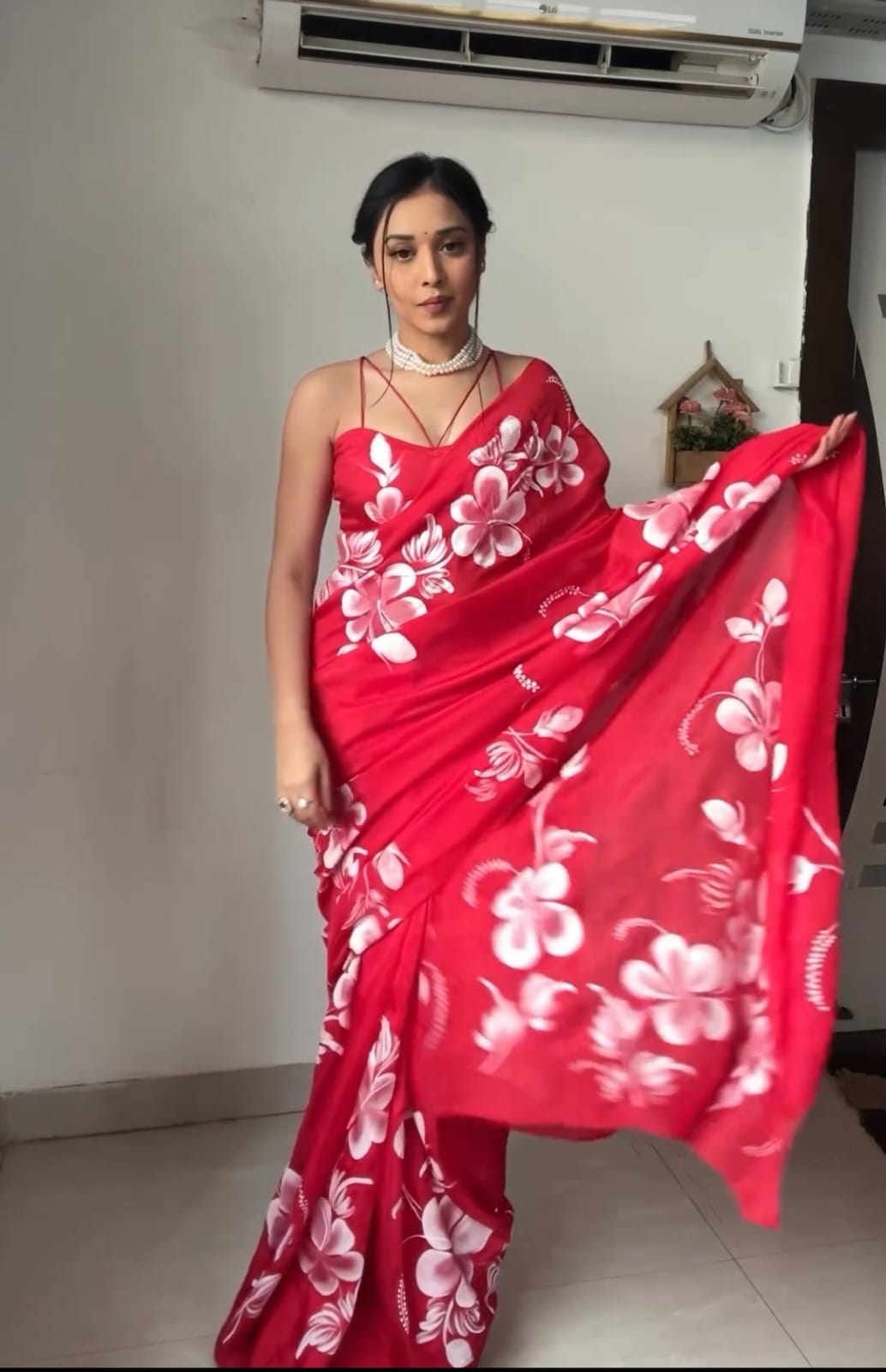 1 MIN READY TO WEAR SAREE IN SOFT GEORGETTE SILK WITH BLOUSE