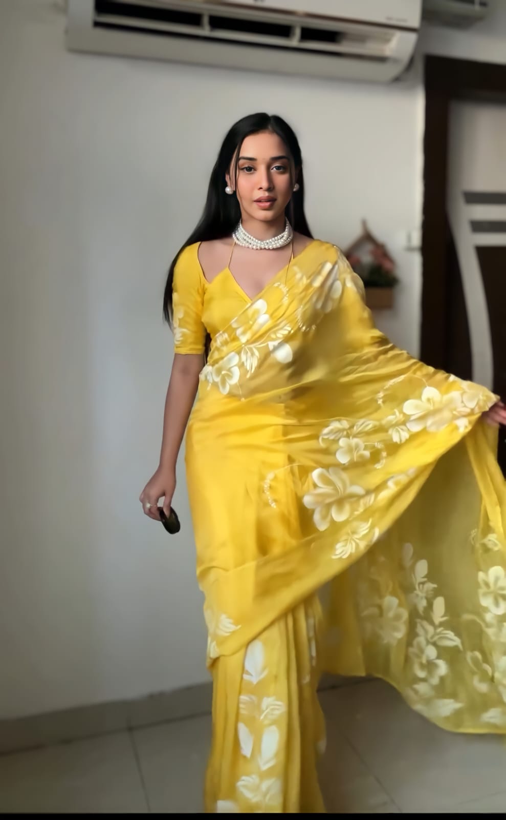 1 MIN READY TO WEAR SAREE IN SOFT GEORGETTE SILK WITH BLOUSE