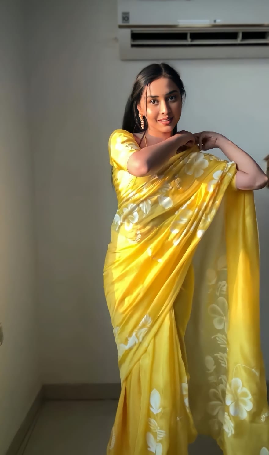 1 MIN READY TO WEAR SAREE IN SOFT GEORGETTE SILK WITH BLOUSE