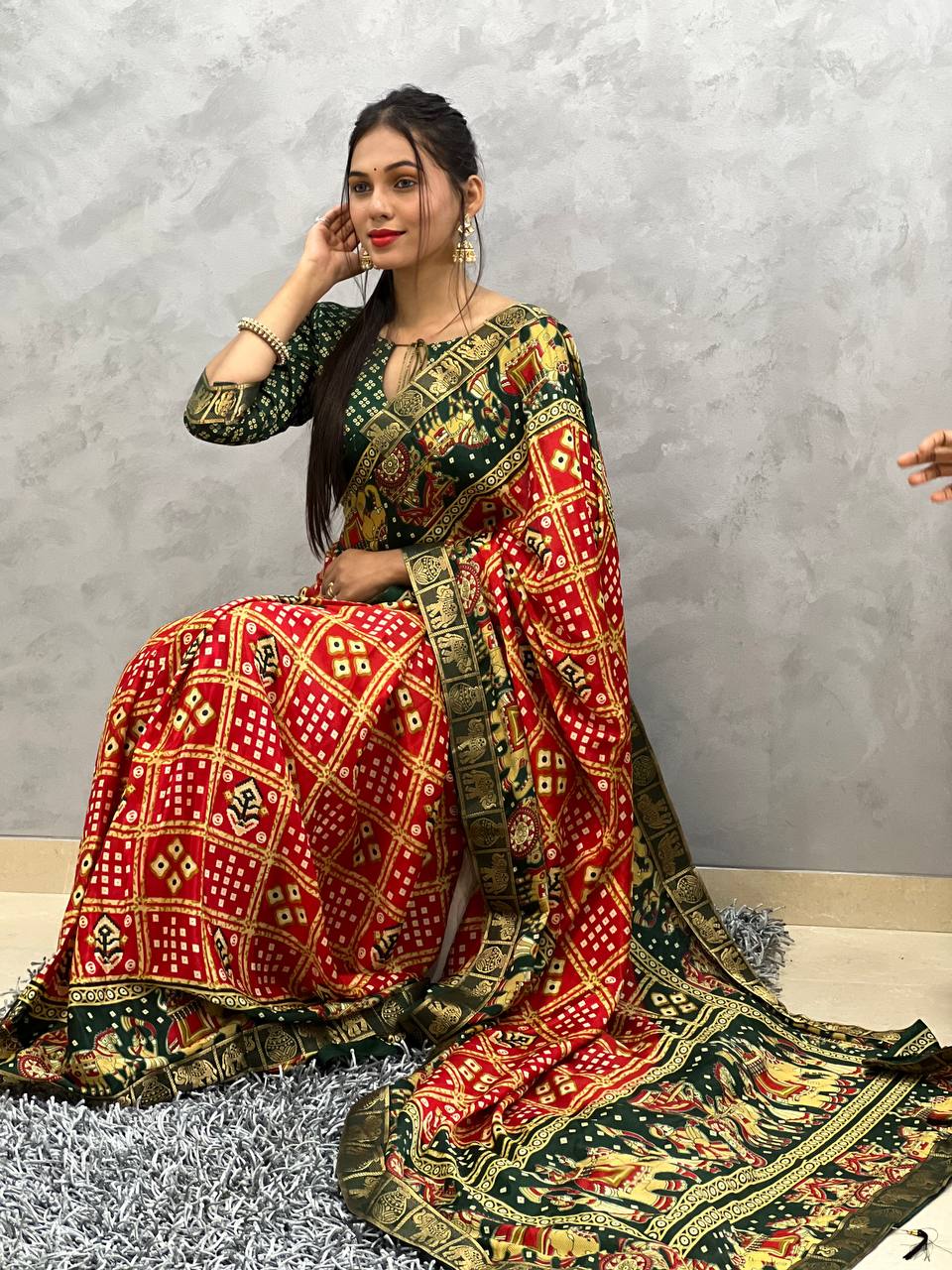 1-Min Ready To Wear Red Saree In Beautiful Rich Pallu